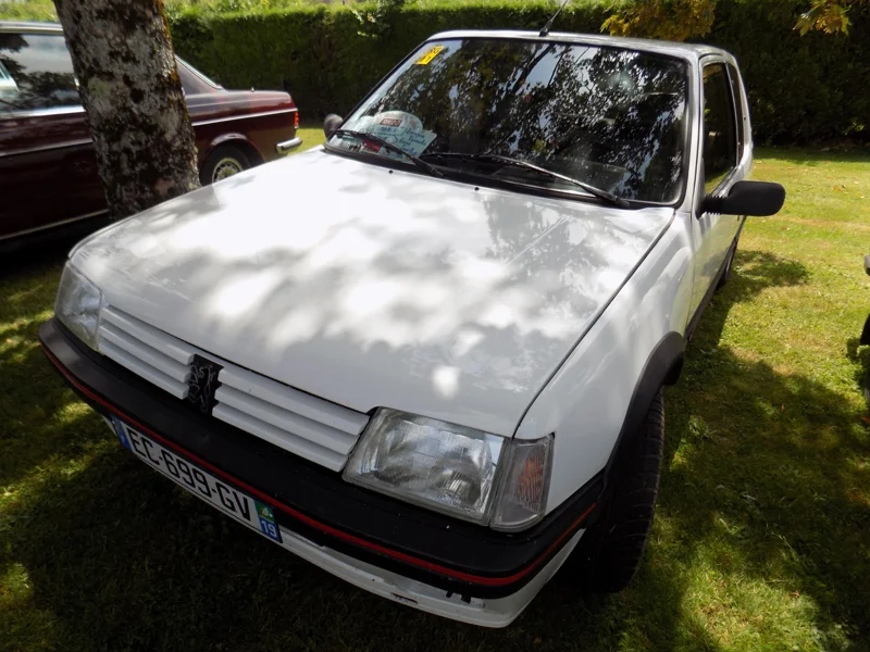 Peugeot 205