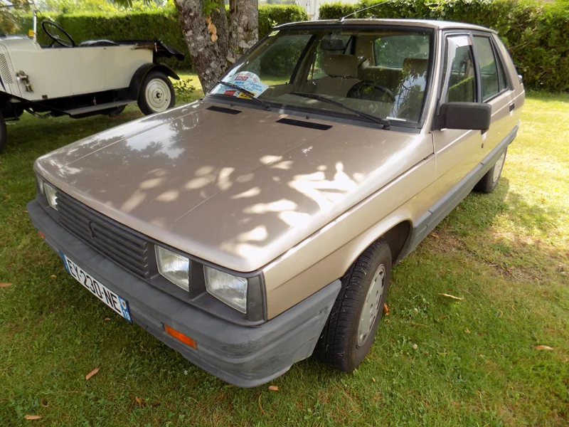 Renault 11