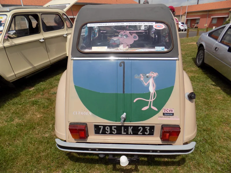 2-chevaux spéciale « Panthère rose » - Arrière